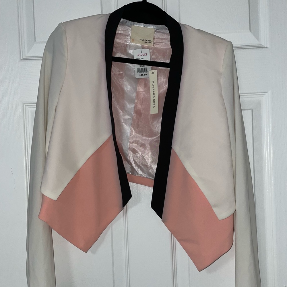 Contrast crop blazer